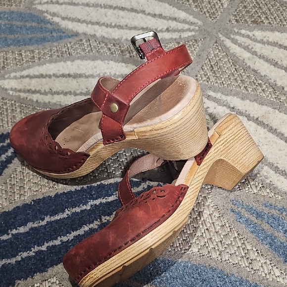 Dansko Burgundy Leather Mary Jane Heels with Ankle Strap - Picture 5 of 7